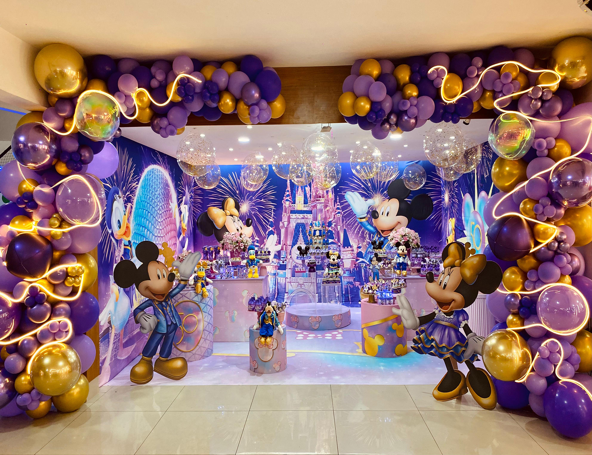 Decoração pirulito kids duque de caxias rio de janeiro disney 50 anos