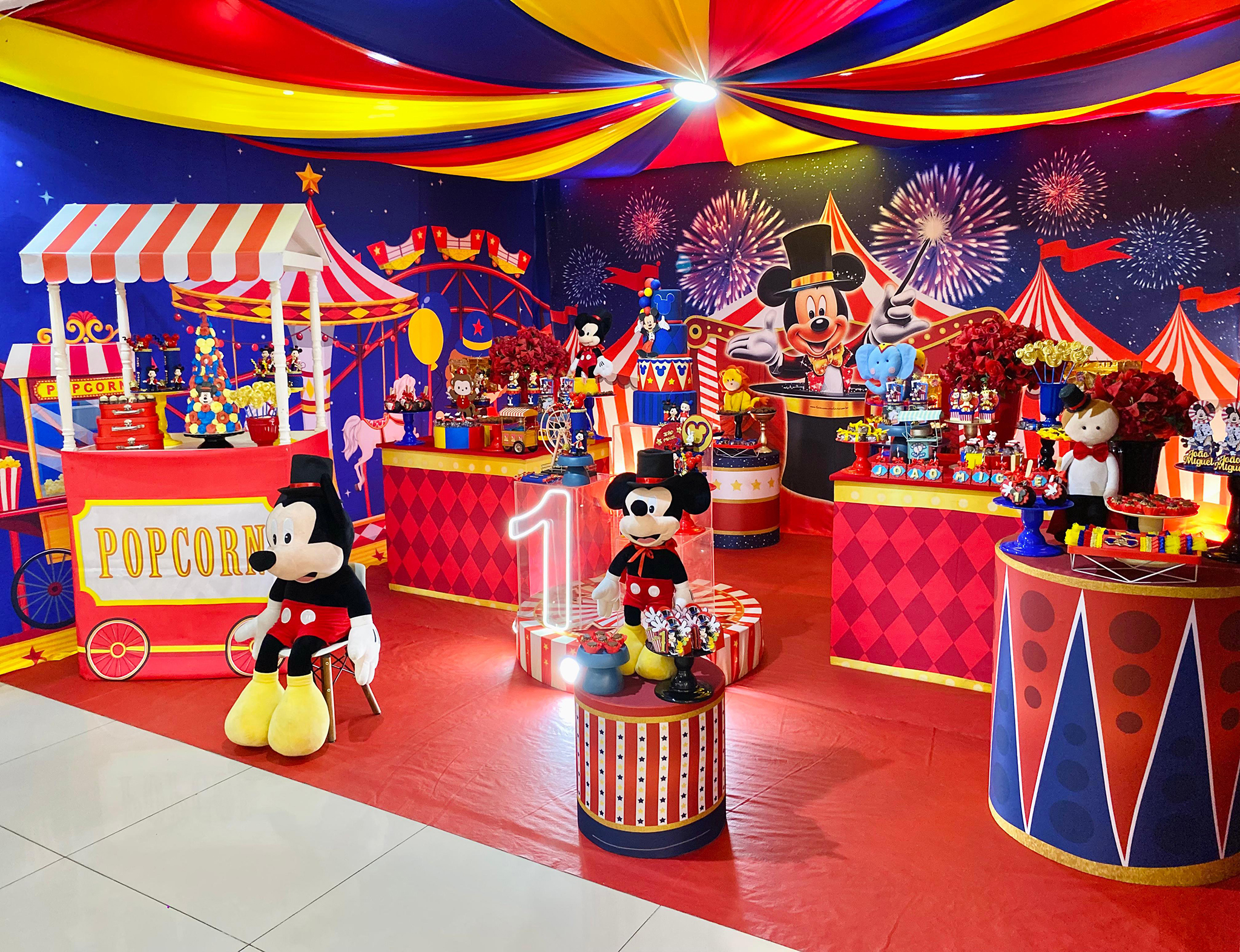 Decoração pirulito kids duque de caxias rio de janeiro mickey circo